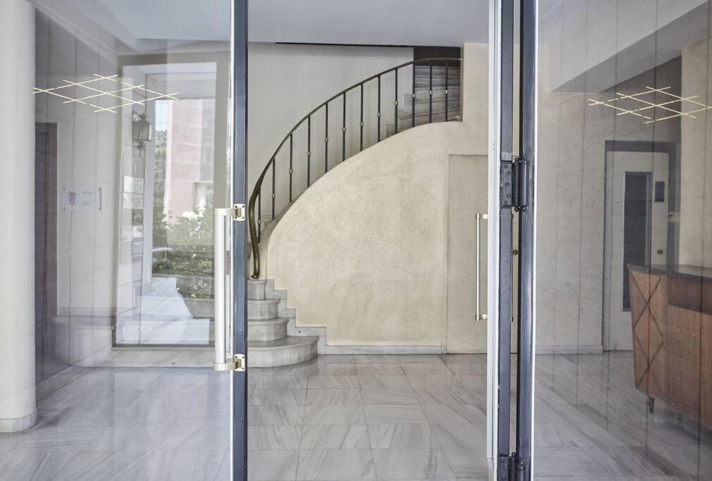 Chic N Bright 3Bd Apt With Hilton View Atenas Exterior foto