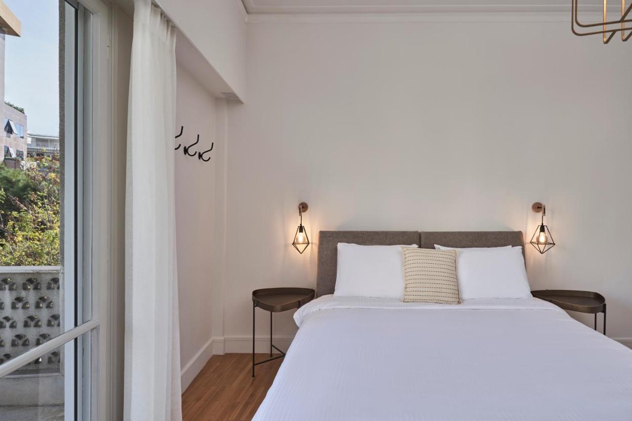 Chic N Bright 3Bd Apt With Hilton View Atenas Exterior foto