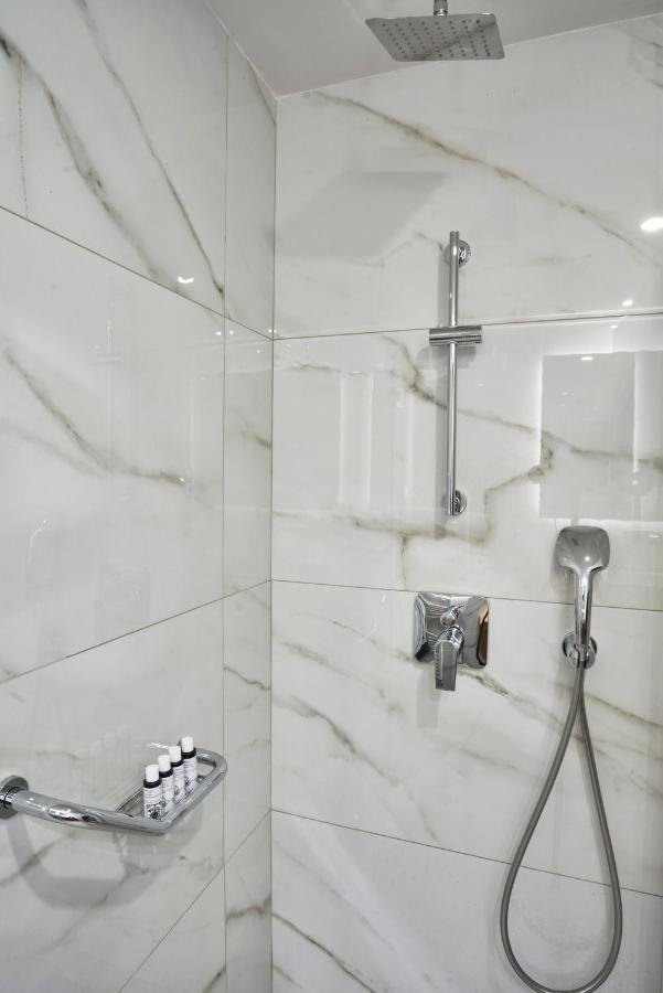 Chic N Bright 3Bd Apt With Hilton View Atenas Exterior foto