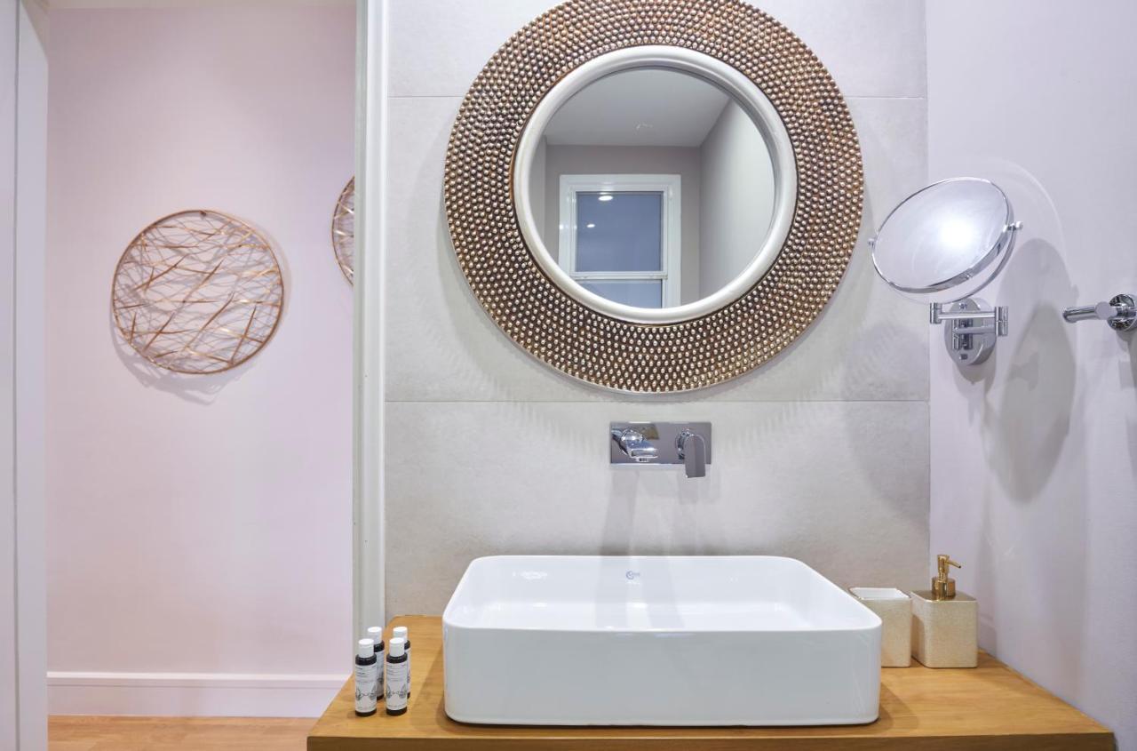 Chic N Bright 3Bd Apt With Hilton View Atenas Exterior foto
